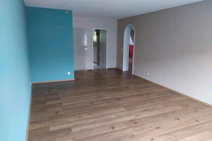 Schöne und ruhige 3-Zimmer-Wohnung mit EBK und Balkon PF-Nord